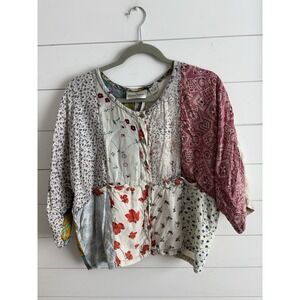 Sacred Threads Women's Top Size Medium